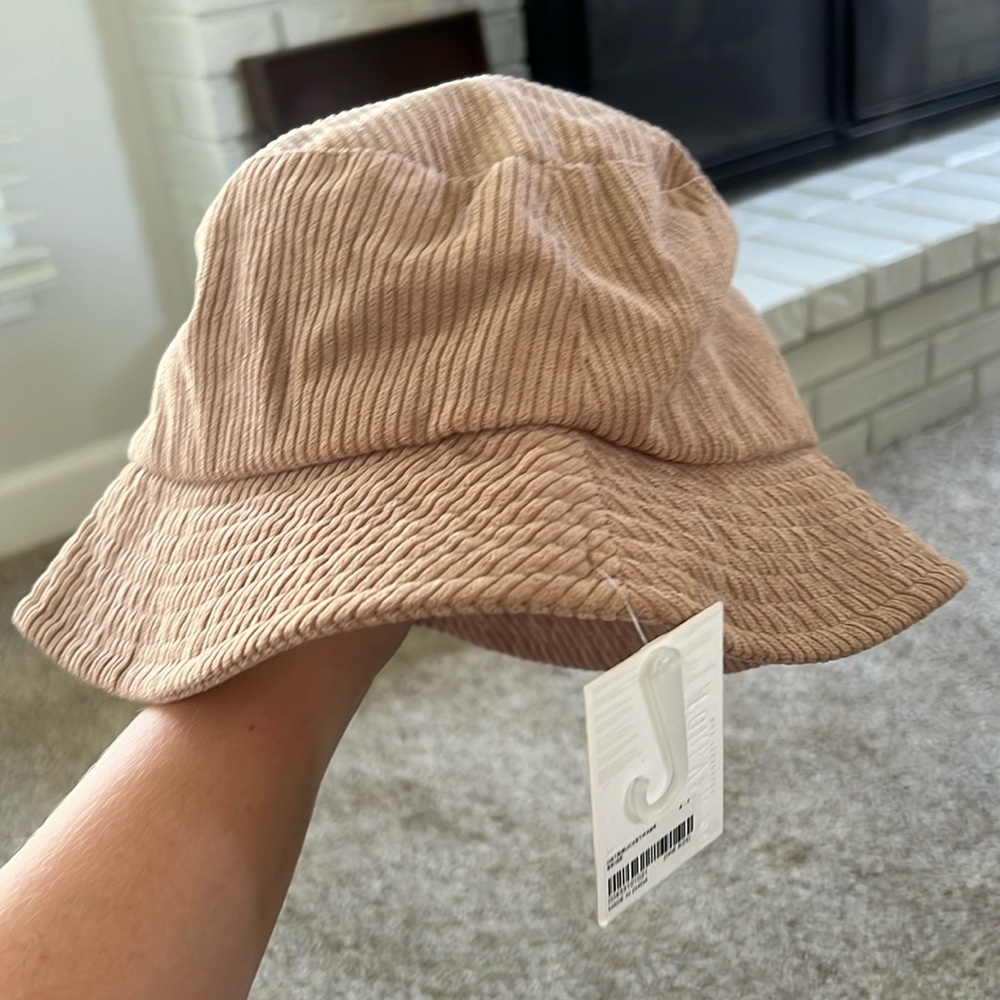 Forever 21 • Fabric Bucket Hat (Beige)